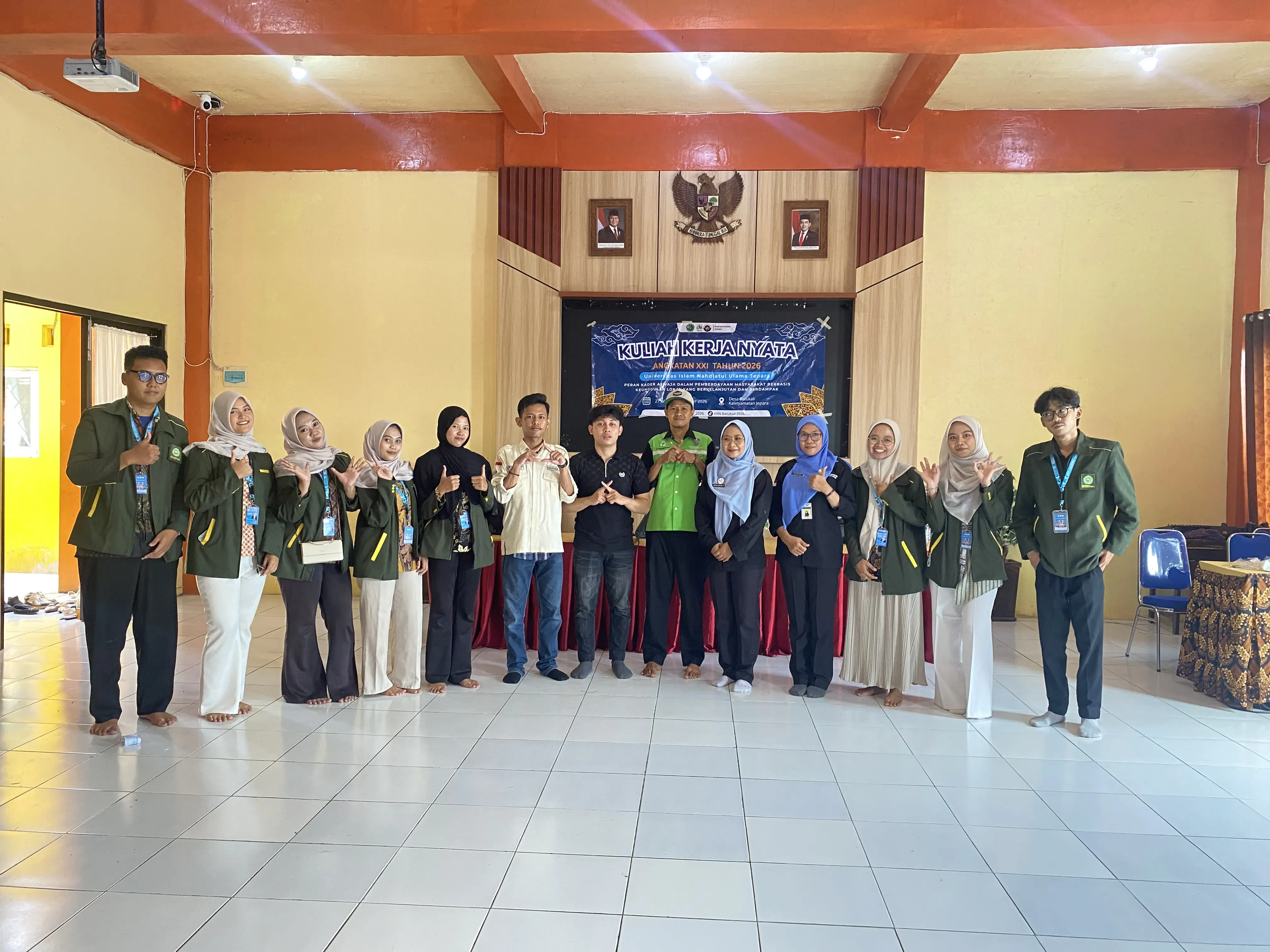 Sosialisasi Edukasi Pengelolaan Sampah dan Pelatihan Pembuatan Komposter